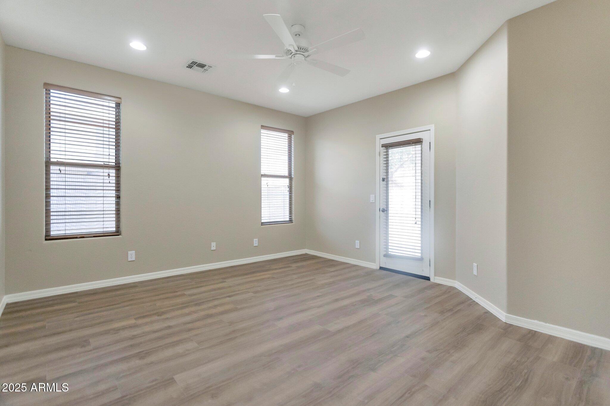 29356 North 67th Avenue Peoria, AZ 85383 - Photo 8 of 17 12-web-or-mls-Qp-5396