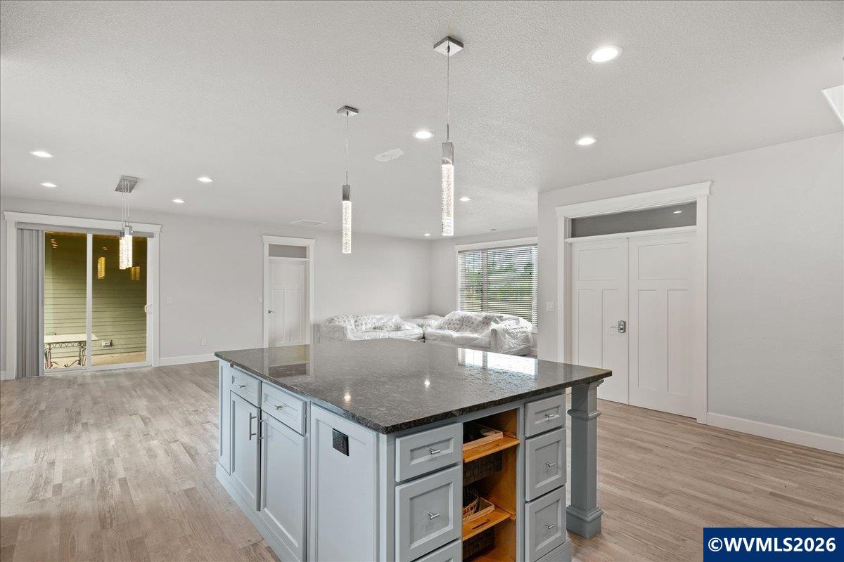 4098 Portland Road Northeast Salem, OR 97301 - Photo 14 of 44