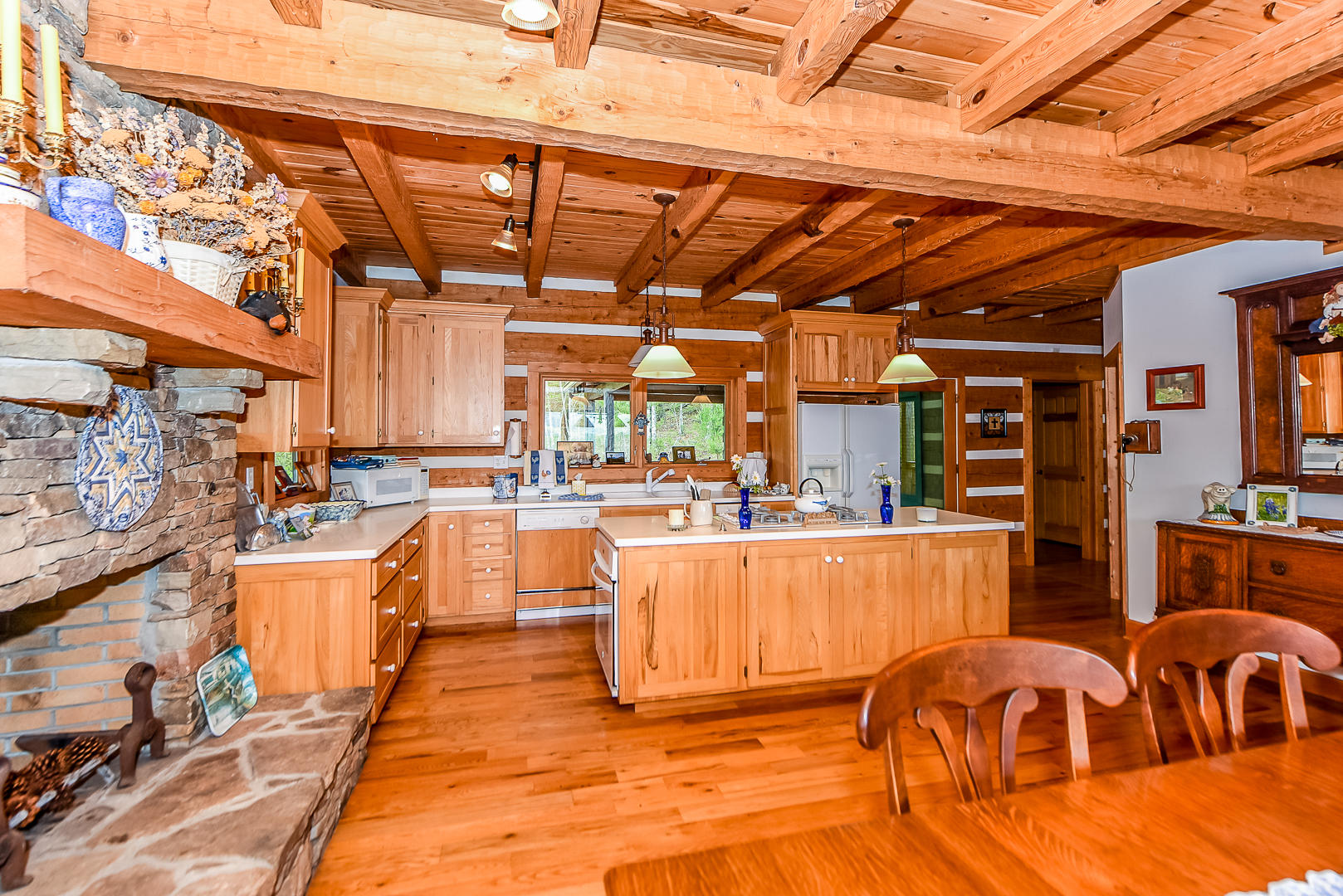155 Tommy Pack Road Townsend, TN 37882 - Photo 14 of 36 Open kitchen and dining