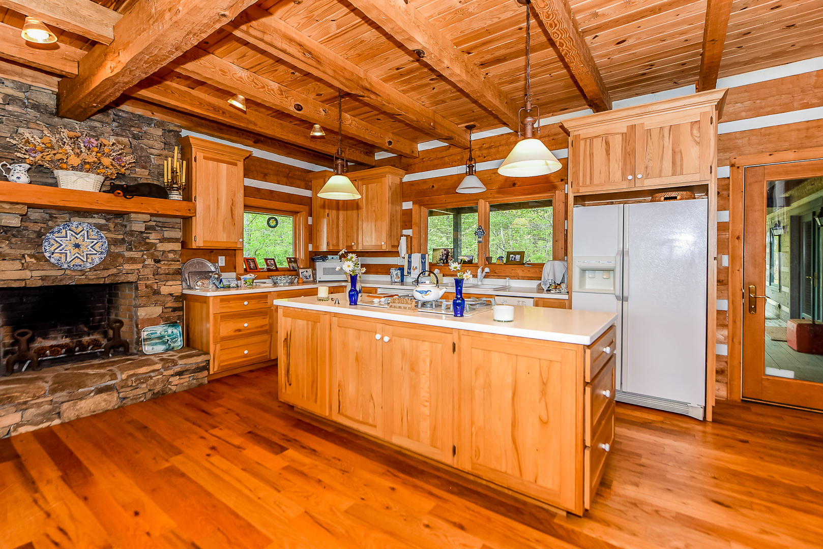155 Tommy Pack Road Townsend, TN 37882 - Photo 15 of 36 Island has gas cooktop