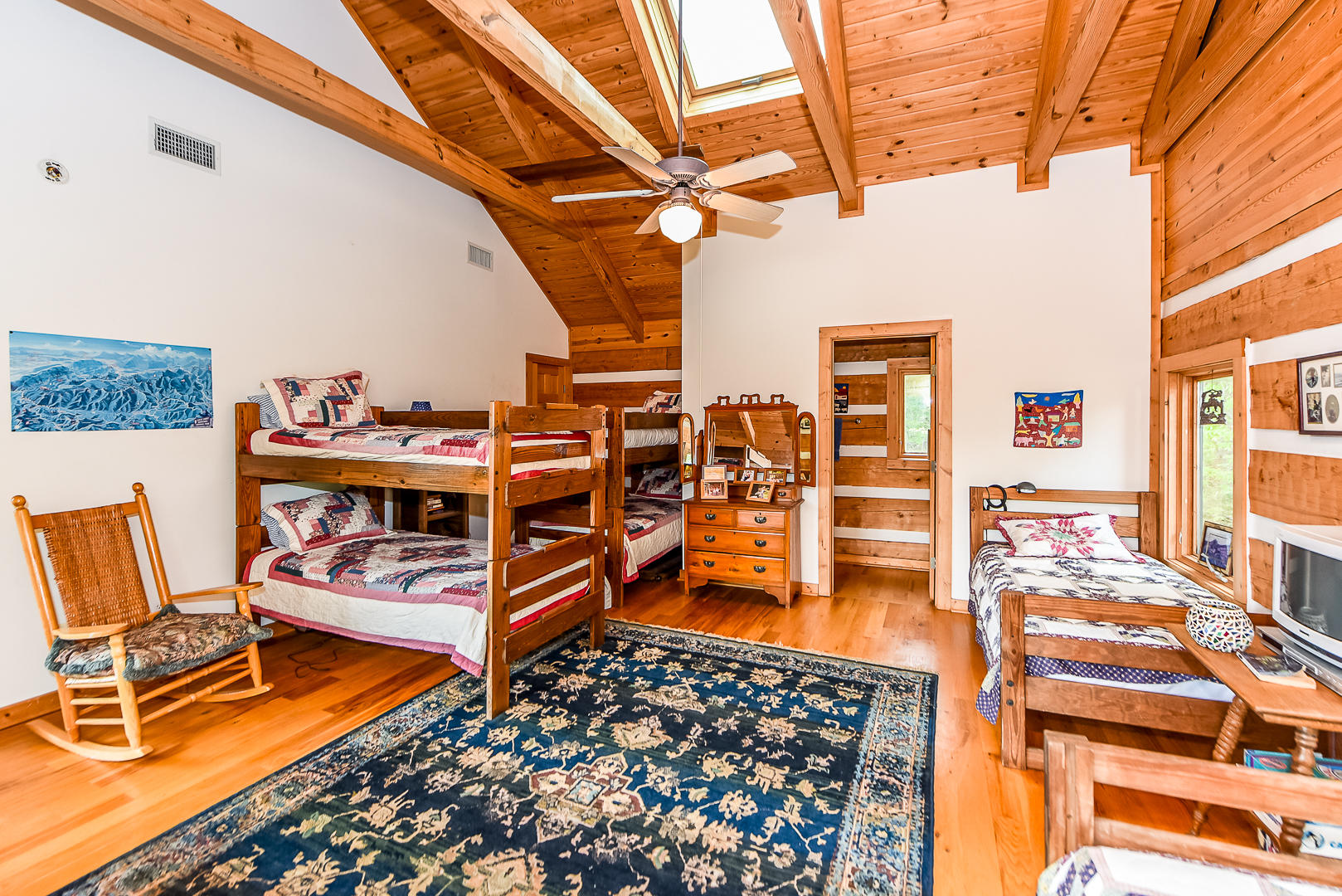 155 Tommy Pack Road Townsend, TN 37882 - Photo 28 of 36 Half bath off this bedroom