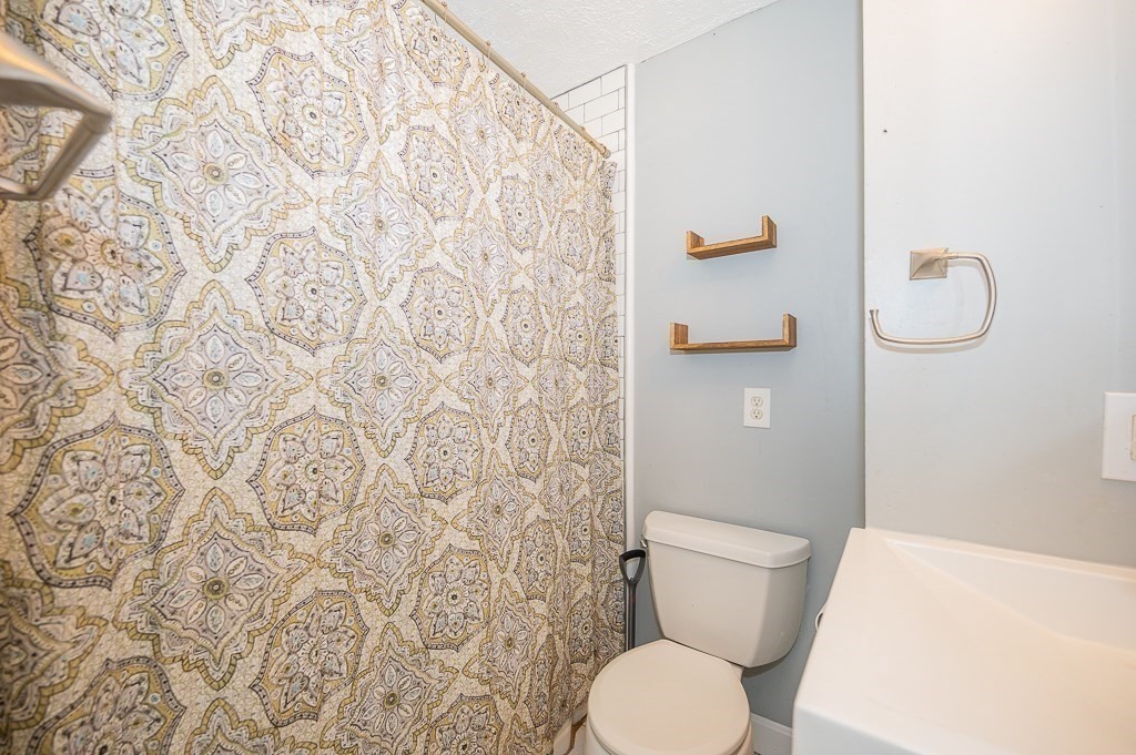 11 Uxbridge Road Sutton, MA 01590 - Photo 17 of 20