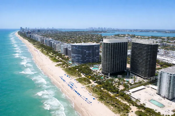 $18,500 | 9705 Collins Avenue, Unit 1104N, Bal Harbour, FL 33154