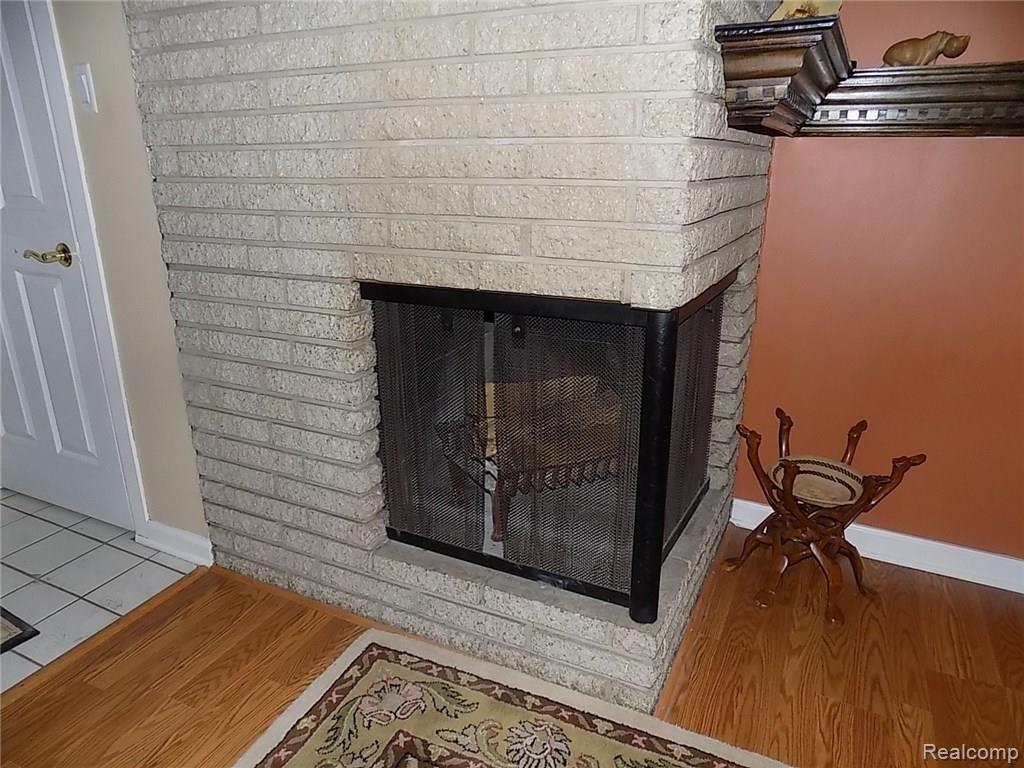 32352 Hearthstone Road Farmington Hills, MI 48334 - Photo 7 of 31