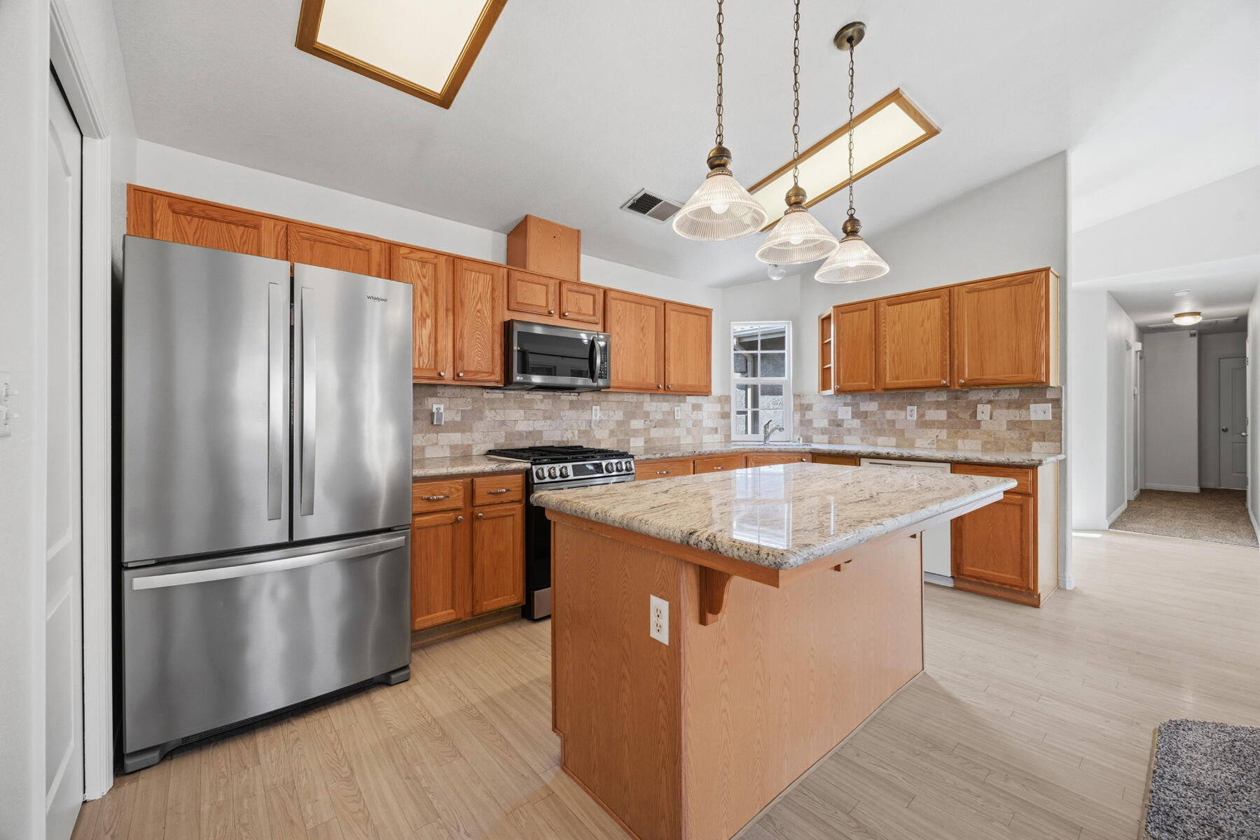 1752 Modoc Avenue Tulare, CA 93274 - Photo 15 of 45 15 - Kitchen (3)