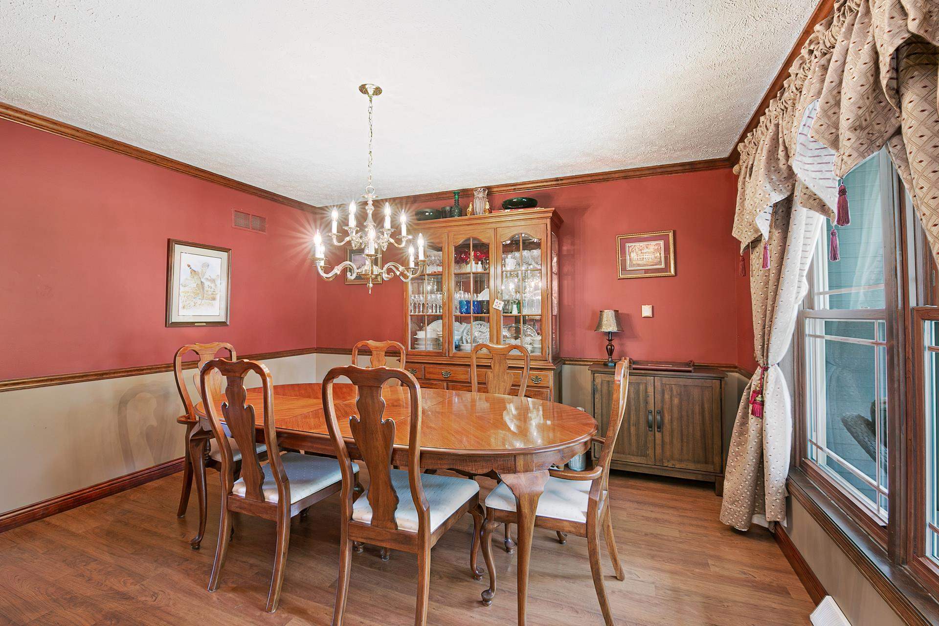 4203 Forest Road Davenport, IA 52807 - Photo 8 of 50 Gallery Image 8