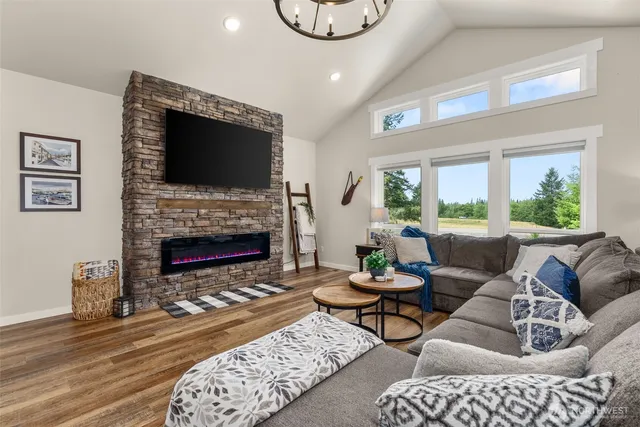 $597,000 | 119 Redwood Lane, Onalaska, WA 98570