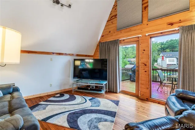 $489,900 | 9843 East Vista Drive, Hillsboro, MO 63050