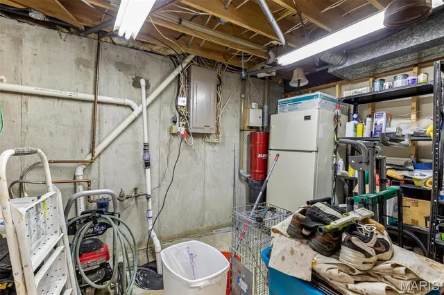 $489,900 | 9843 East Vista Drive, Hillsboro, MO 63050