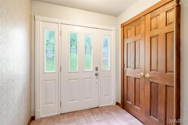 $489,900 | 9843 East Vista Drive, Hillsboro, MO 63050