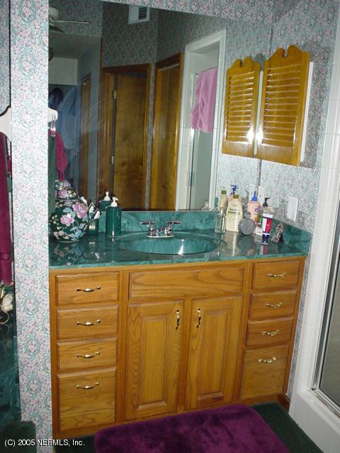 6179 Wells Road Macclenny, FL 32063 - Photo 13 of 17 Walk-in-Closet(s)