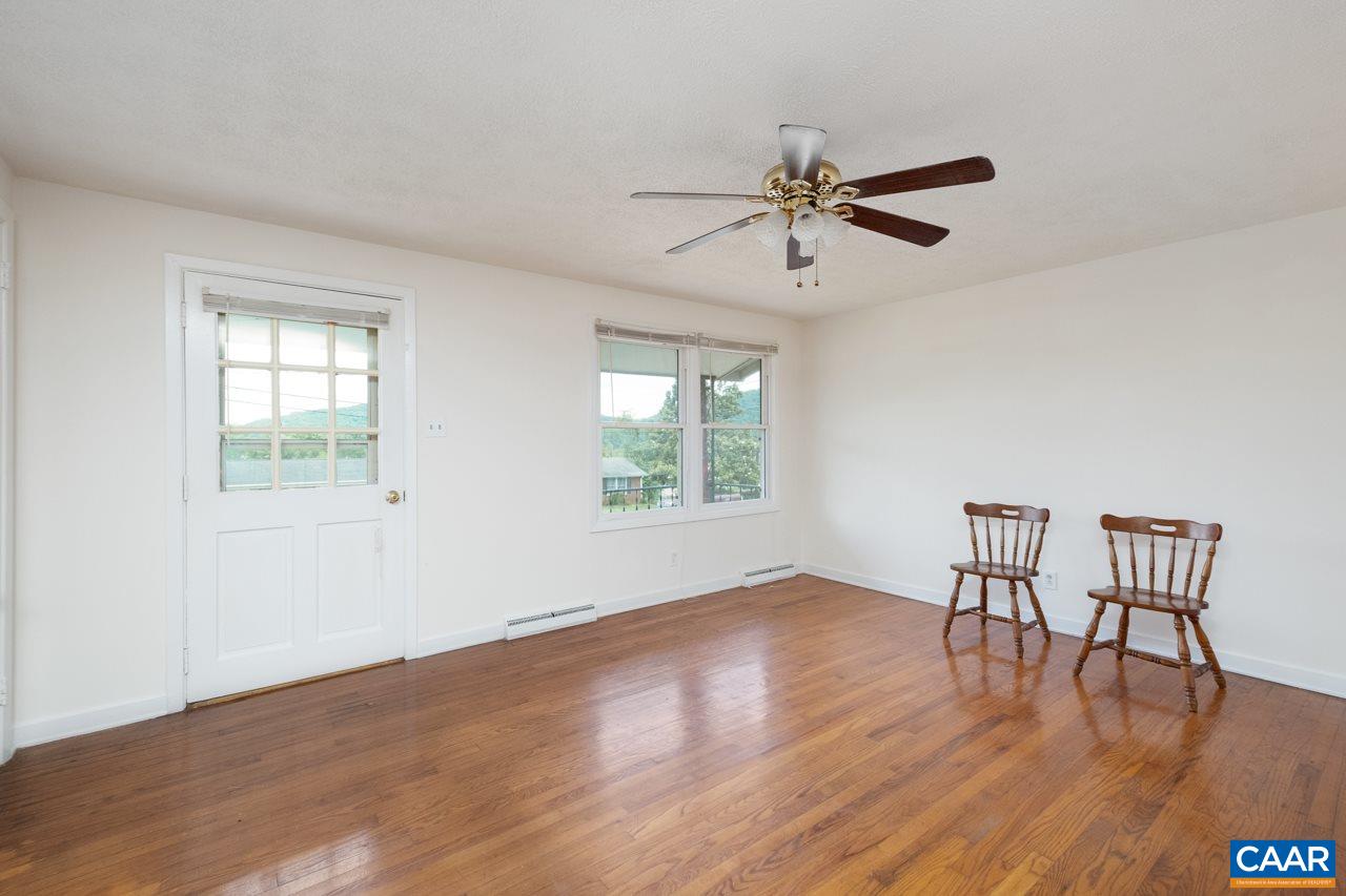 315 Carlton Road Charlottesville, VA 22902 - Photo 3 of 21 Gallery Image 3