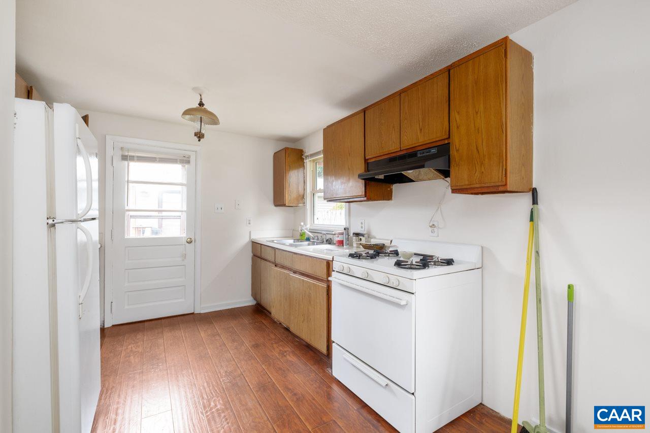 315 Carlton Road Charlottesville, VA 22902 - Photo 4 of 21 Gallery Image 4