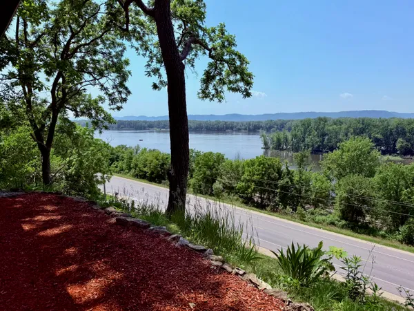 $749,900 | 9642 Highway 35, De Soto, WI 54624