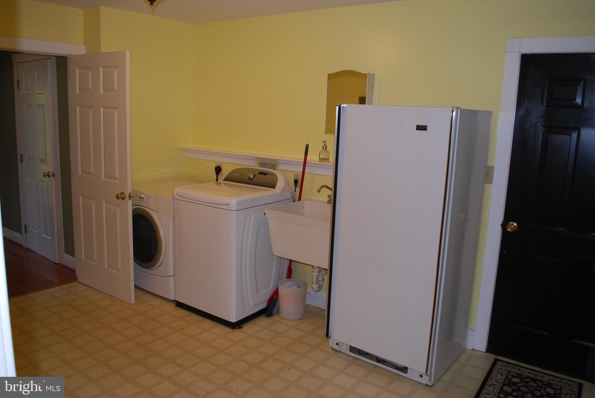 3901 Water Tank Road Manchester, MD 21102 - Photo 31 of 45 Mud room, utility room