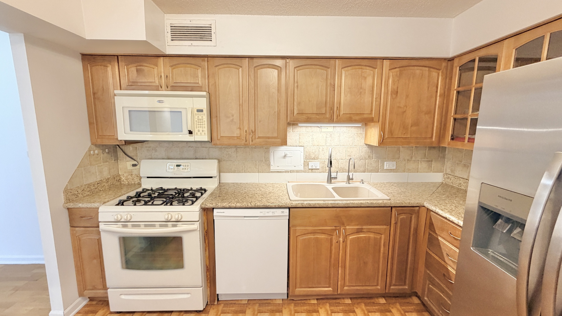 8801 West Golf Road, Unit 10B Niles, IL 60714 - Photo 9 of 30 Gallery Image 9