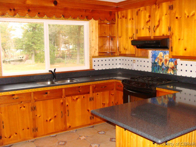 1950 Holly Cove Road Hayes, VA 23072 - Photo 6 of 23 Gallery Image 6