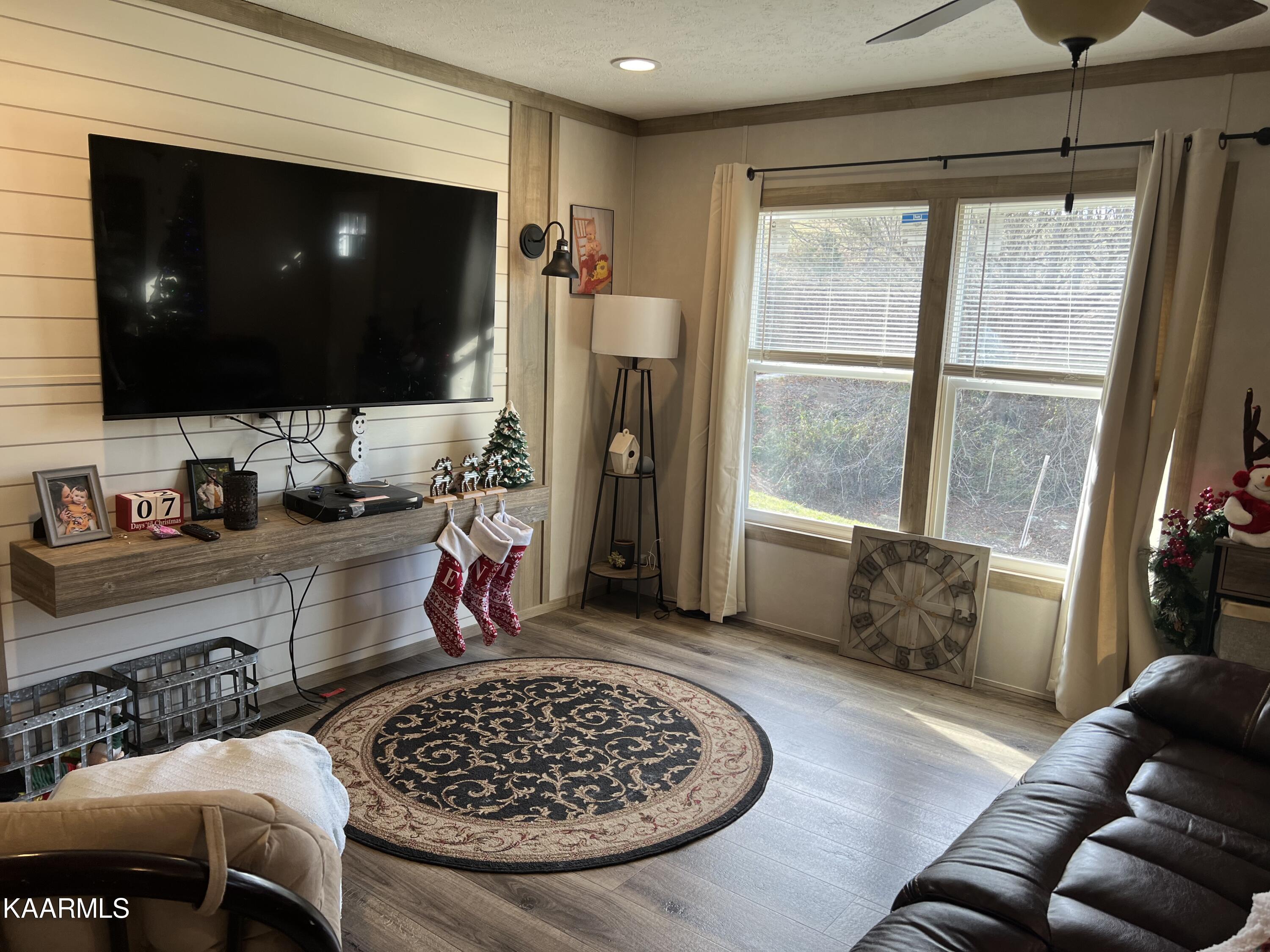 1038 Coolidge Road La Follette, TN 37766 - Photo 11 of 16 7EF5A9E1-E77B-42A0-92C4-127E0D792E53