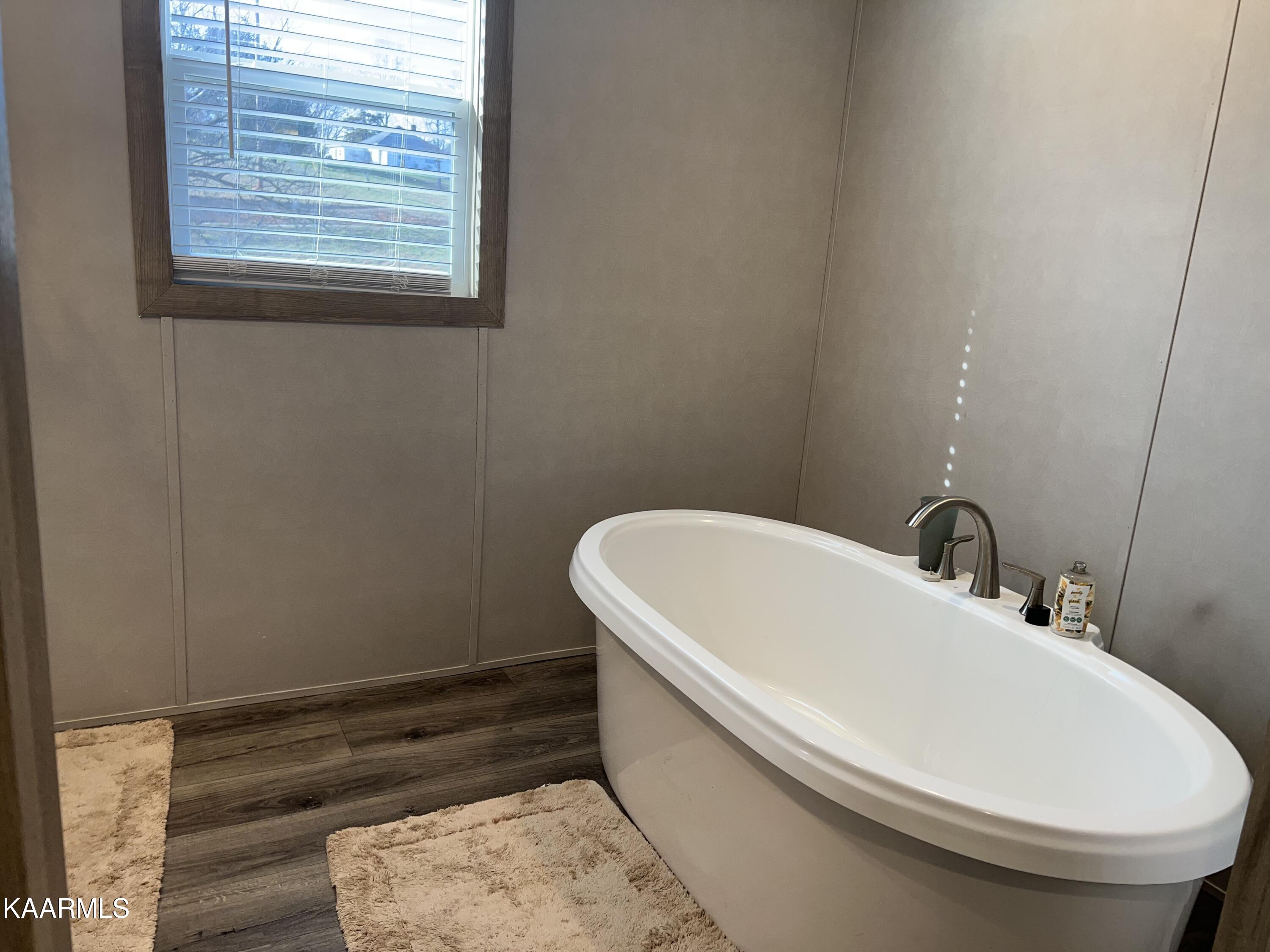 1038 Coolidge Road La Follette, TN 37766 - Photo 9 of 16 3F981891-7DEB-42A6-A6FC-B3EF62BFF83F