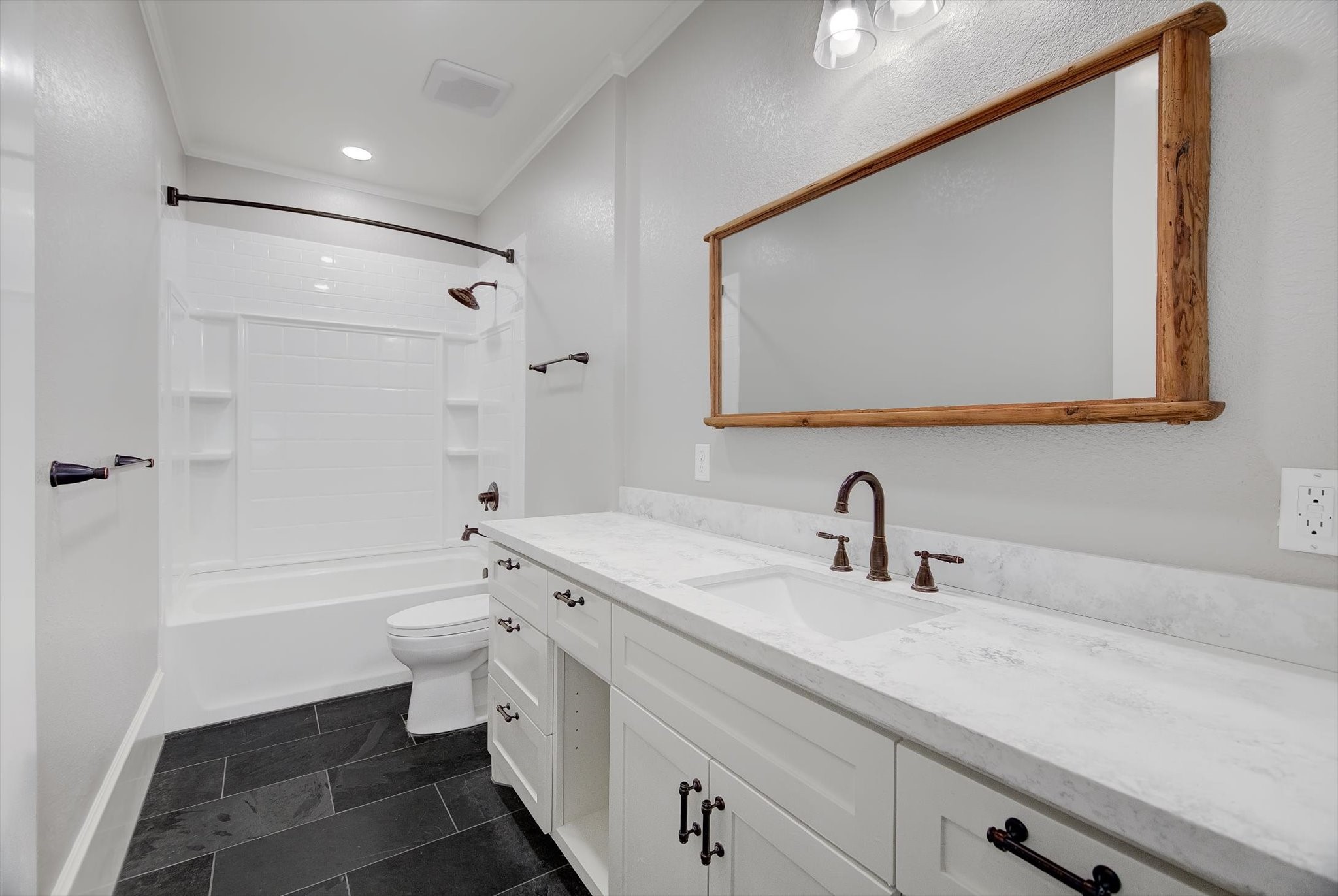 2206 Strand, Unit 302 Galveston, TX 77550 - Photo 13 of 44