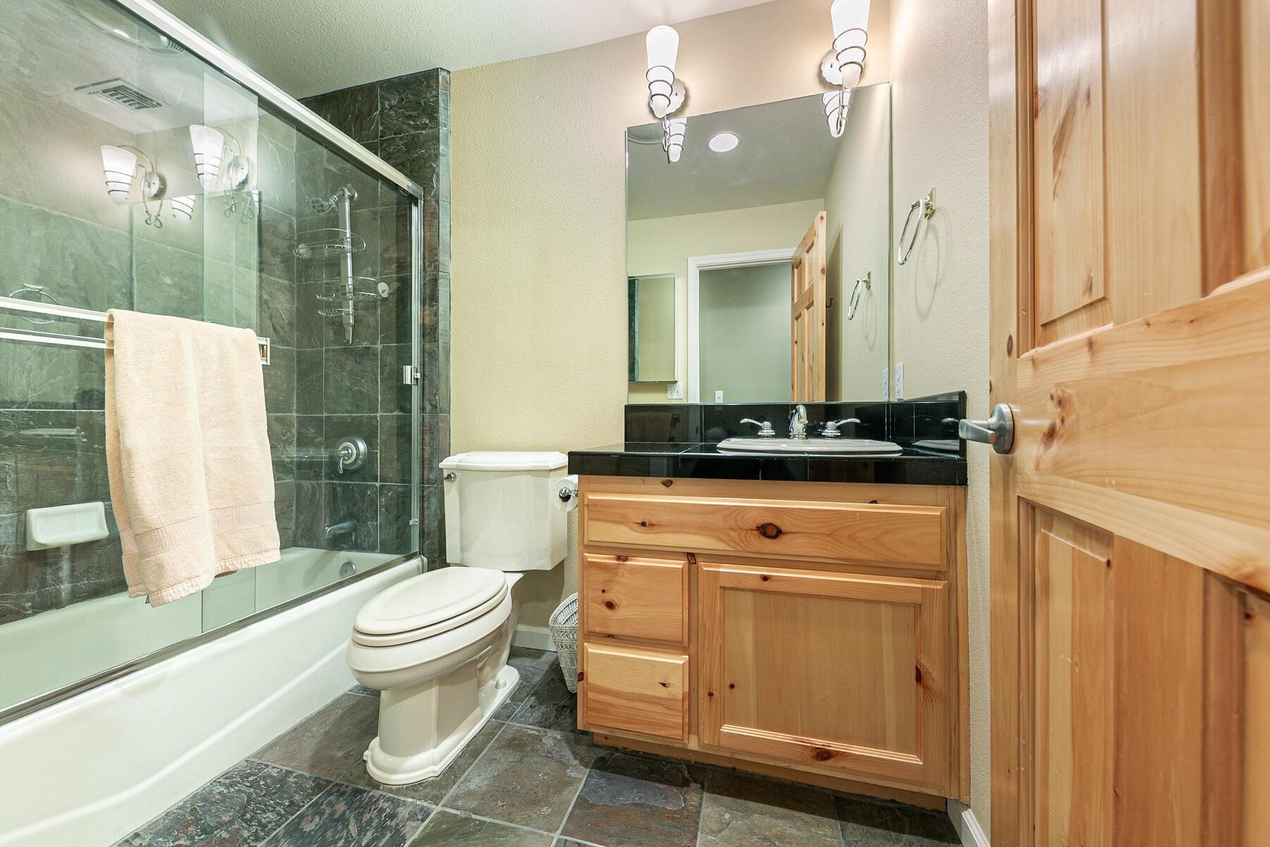 227 Olympic Vly Road, Unit 48 Olympic Valley, CA 96146 - Photo 18 of 27