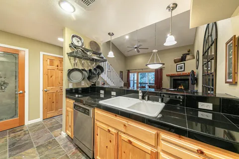 $795,000 | 227 Olympic Vly Road, Unit 48, Olympic Valley, CA 96146