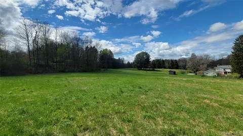 $2,600,000 | 188 9 Partners Lane, Millbrook, NY 12545