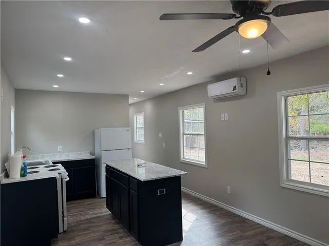 $1,100 | 2921 Canyon Drive, Caldwell, TX 77836