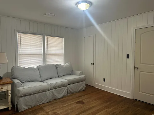 $1,700 | 519 32nd Avenue North, Myrtle Beach, SC 29577