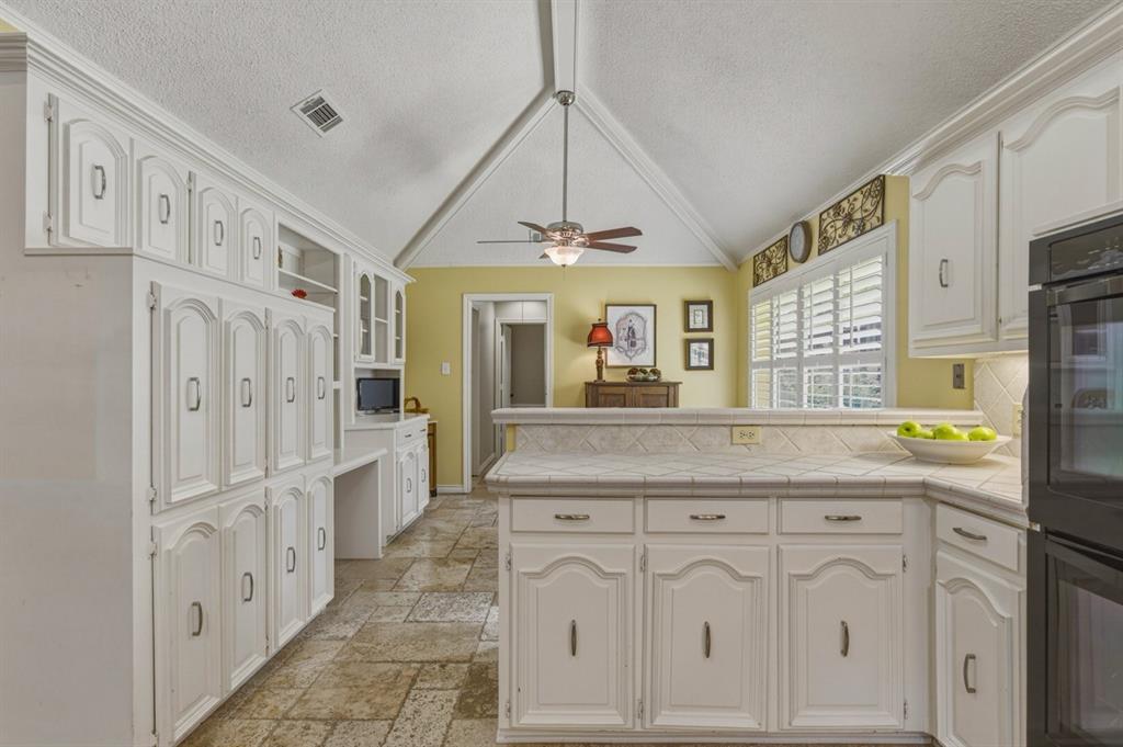 6306 Oakleaf Road Dallas, TX 75248 - Photo 17 of 40
