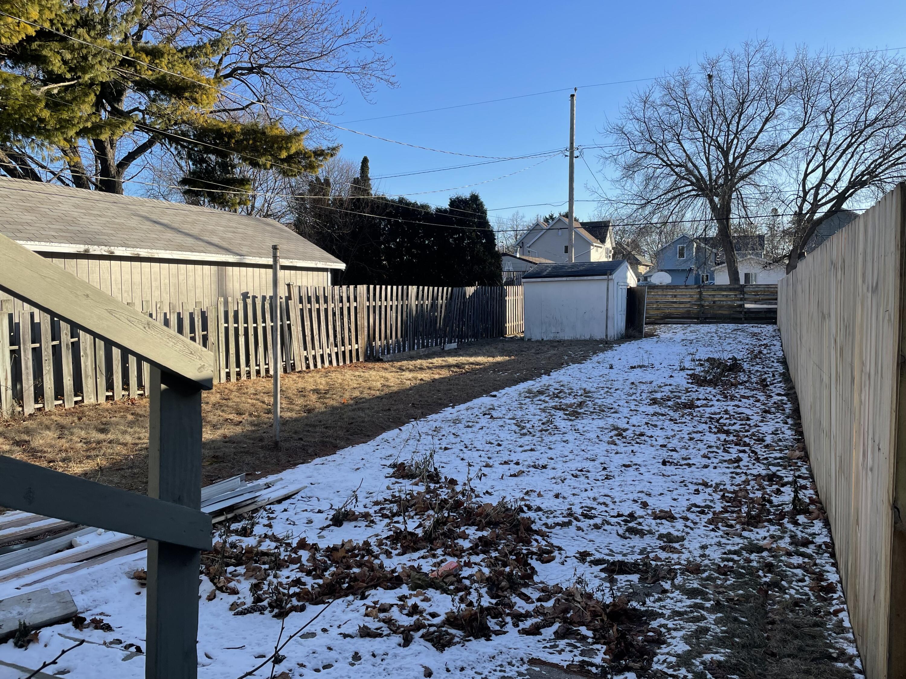 1609 North 5th Street, Unit 1611 Sheboygan, WI 53081 - Photo 9 of 10 Yard