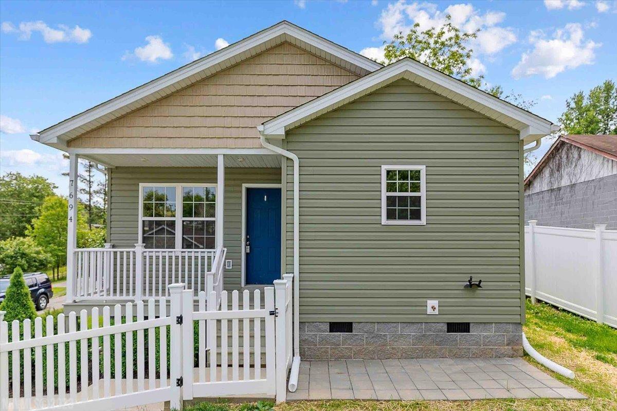 7694 Brooklyn Road Radford, VA 24141 - Photo 4 of 45 Gallery Image 4