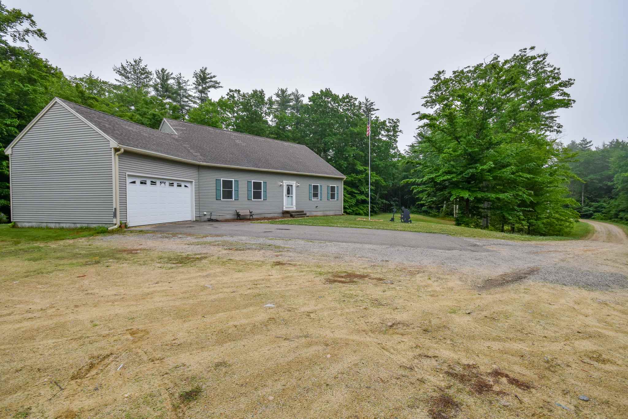 39 Misty Lane Rochester, NH 03839 - Photo 2 of 37