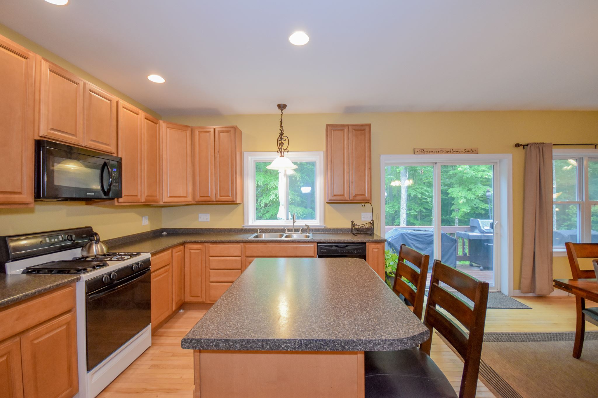 39 Misty Lane Rochester, NH 03839 - Photo 4 of 37