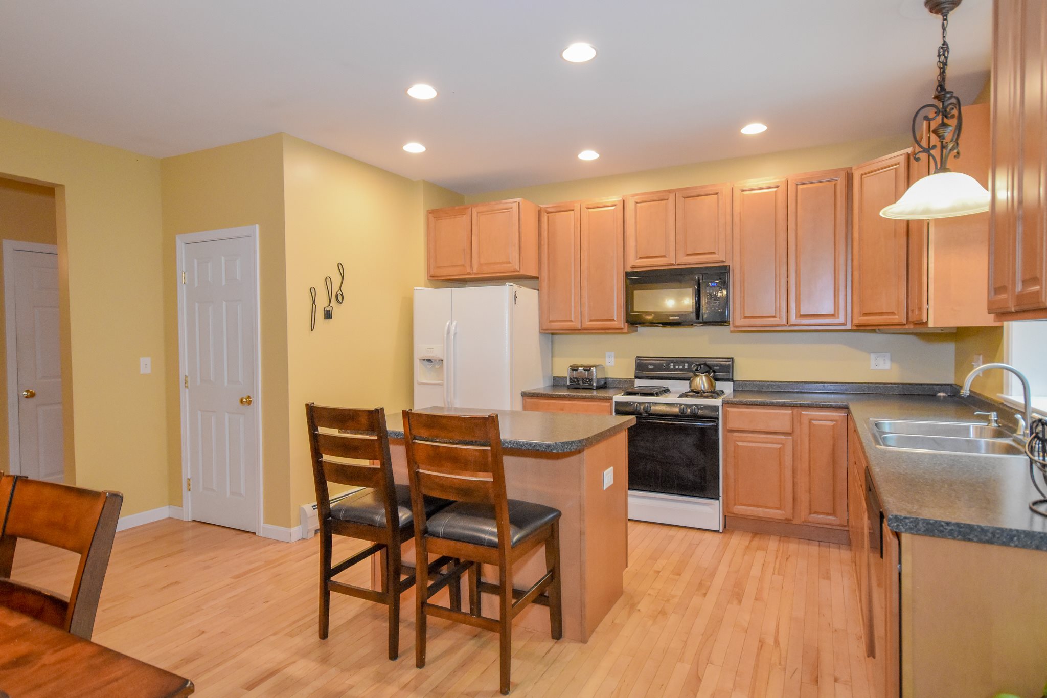 39 Misty Lane Rochester, NH 03839 - Photo 5 of 37