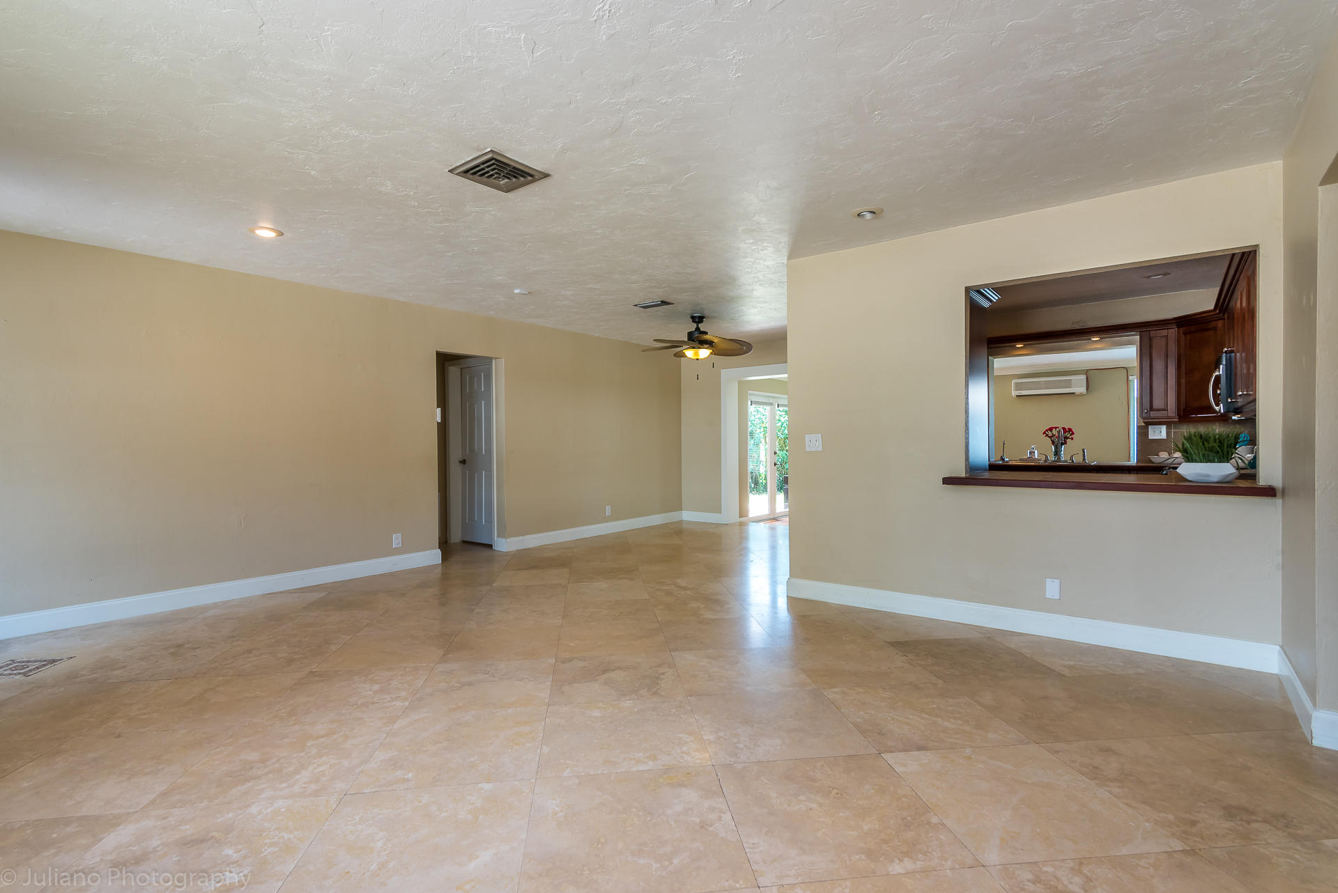 2099 Sharon Street Boca Raton, FL 33486 - Photo 5 of 20 Living/Dining