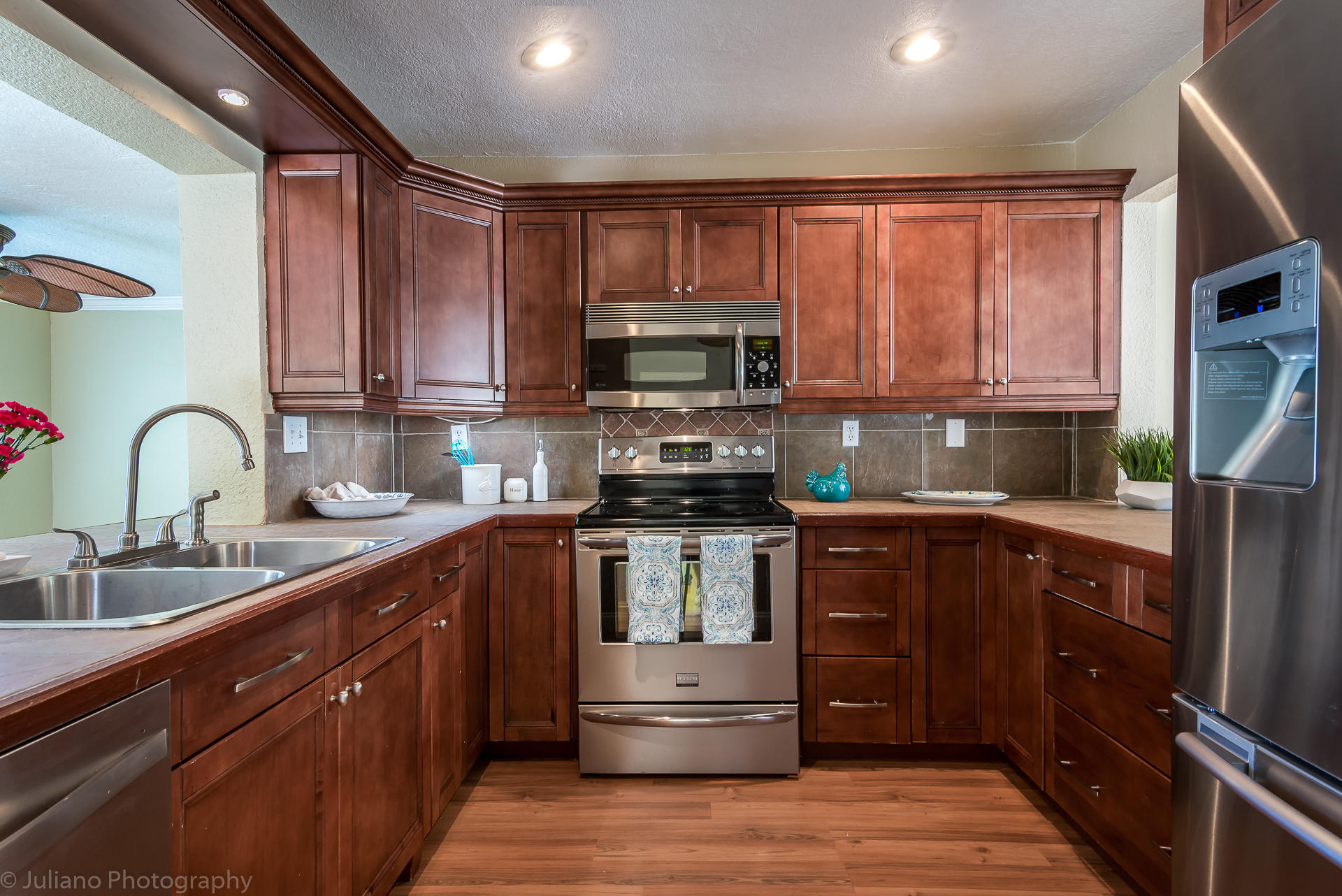 2099 Sharon Street Boca Raton, FL 33486 - Photo 7 of 20 Kitchen