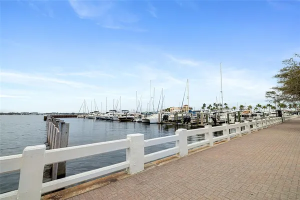$465,000 | 2005 39th Street West, Bradenton, FL 34205