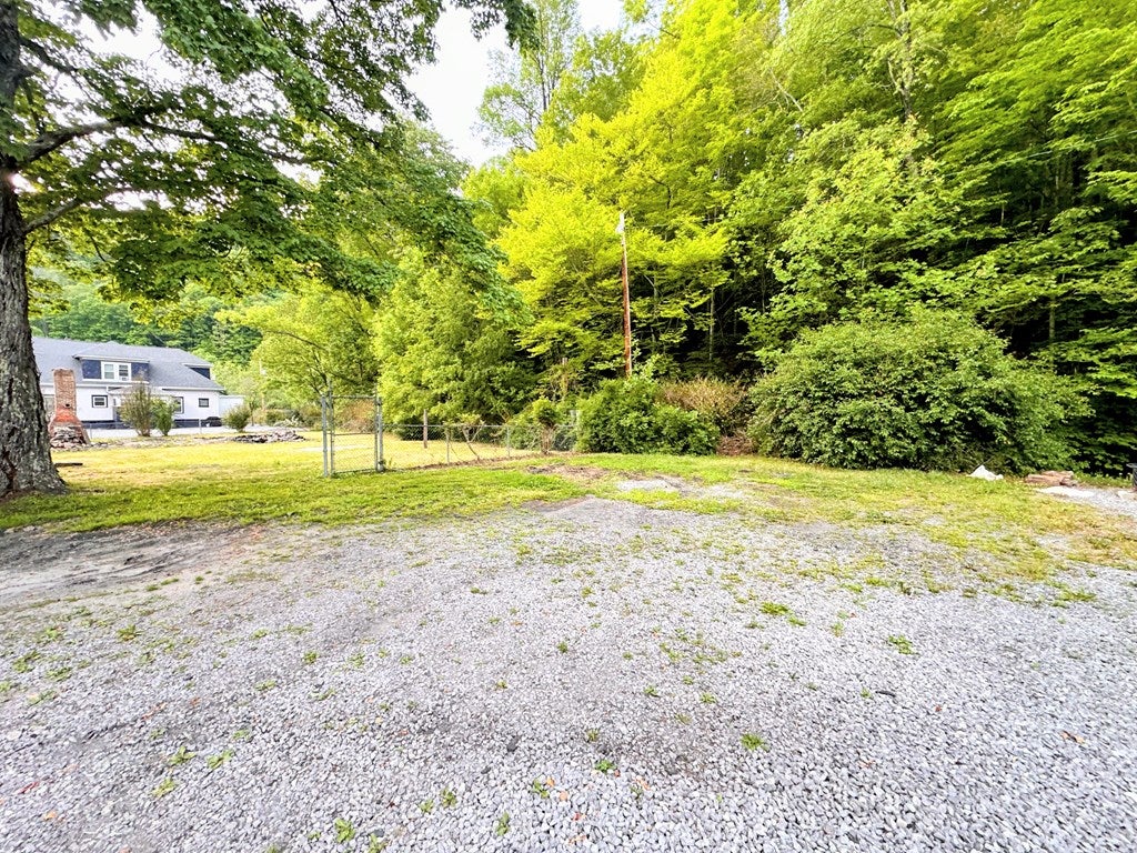 5685 Cherokee Road Northfork, WV 24868 - Photo 3 of 18 Gallery Image 3