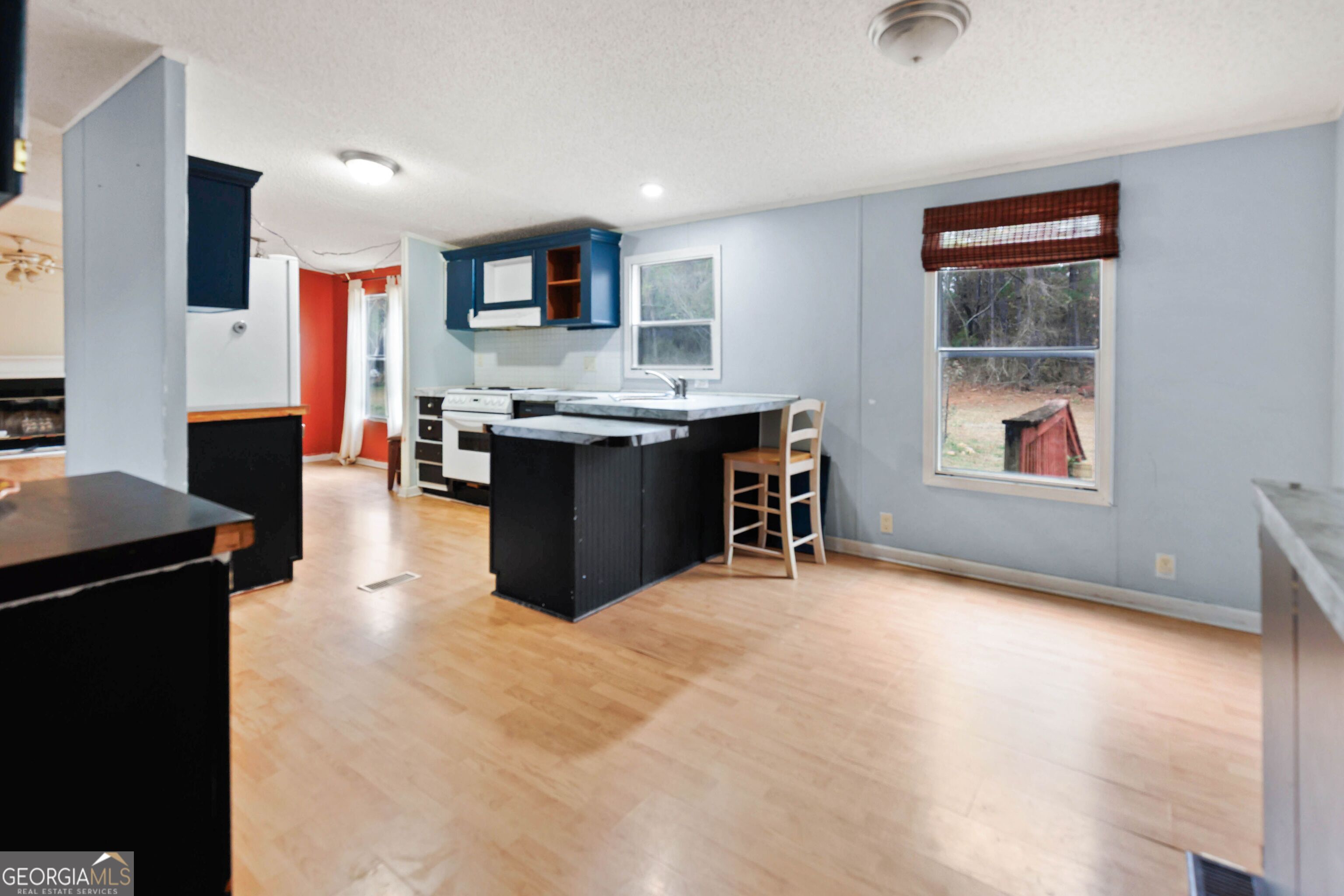 3269 Old Macon Road Forsyth, GA 31029 - Photo 4 of 18