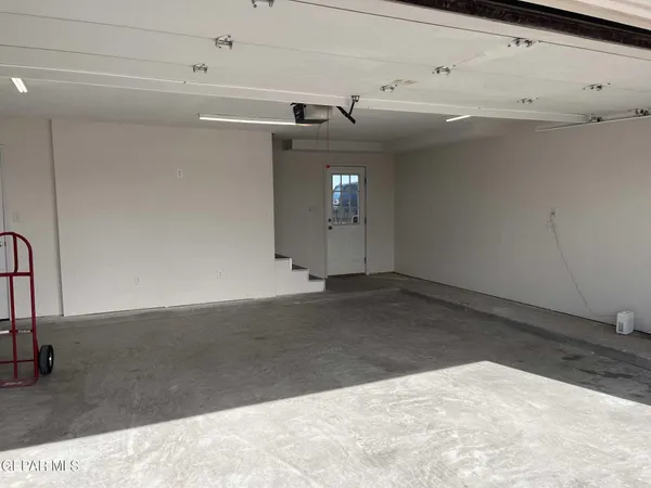 $399,000 | 928 Mike Court, Chaparral, NM 88081