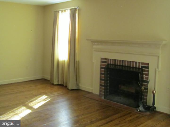 124 Parkview Road Cheltenham, PA 19012 - Photo 3 of 25 Fireplace