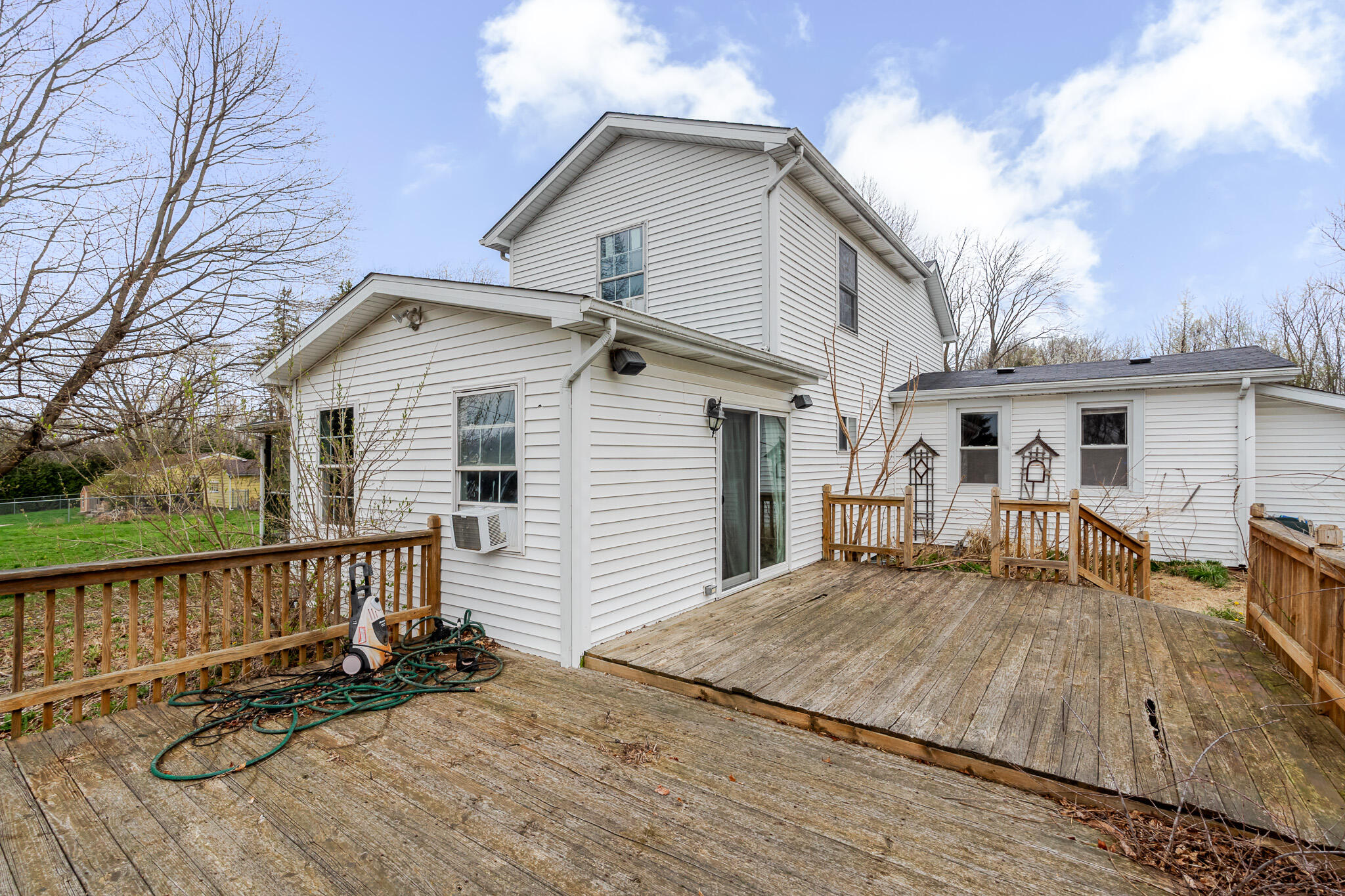 2402 Linda Road Valparaiso, IN 46383 - Photo 33 of 41 2048x1365