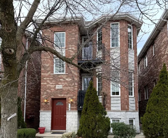 $2,350 | 5924 North Milwaukee Avenue, Unit 3, Chicago, IL 60646