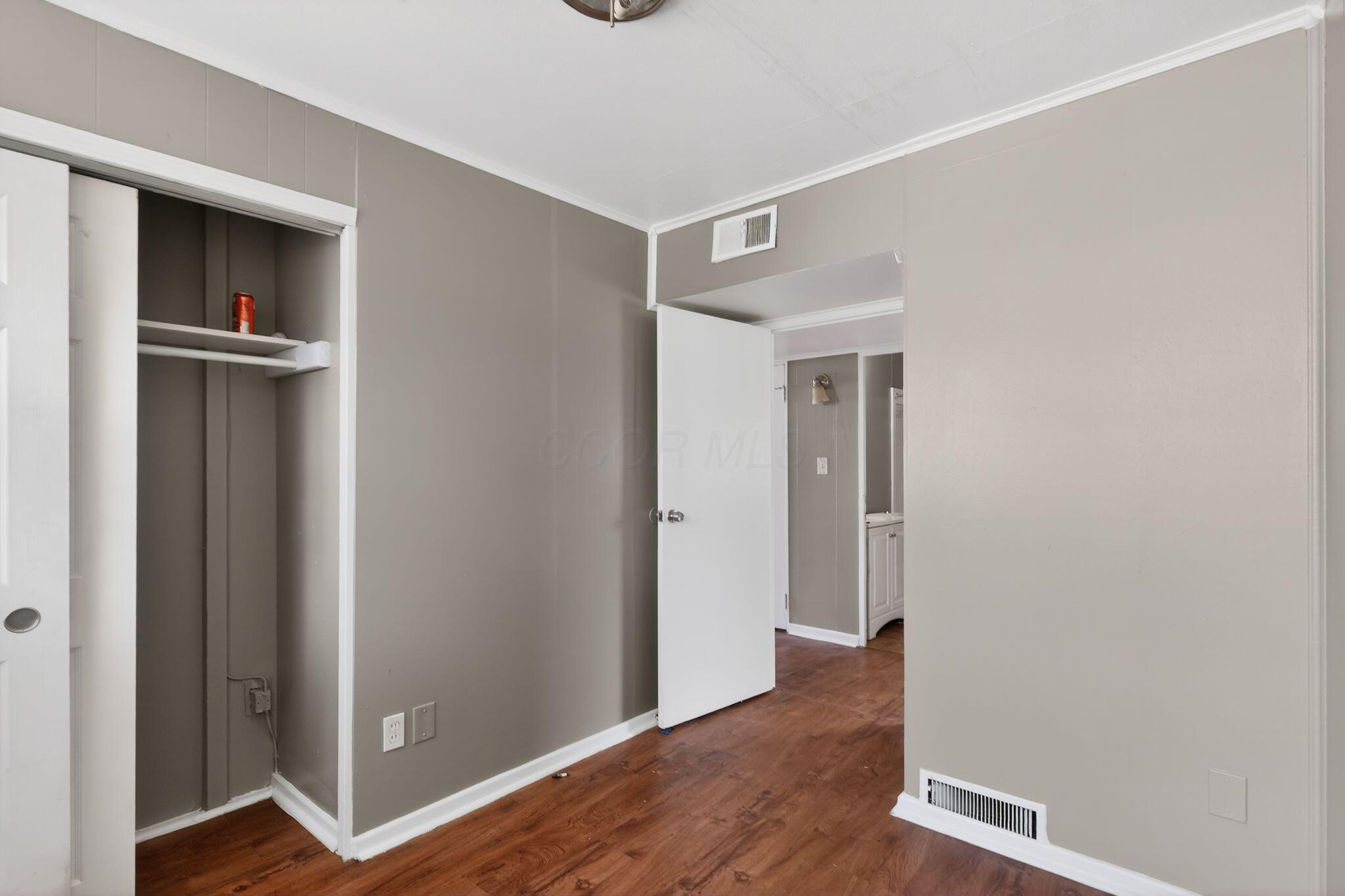 447 South Hampton Road Columbus, OH 43213 - Photo 26 of 31 26_447_S_Hampton_Rd_Columbus_OH_43213-Be