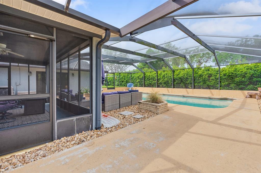 501 Rooks Road Seffner, FL 33584 - Photo 12 of 55