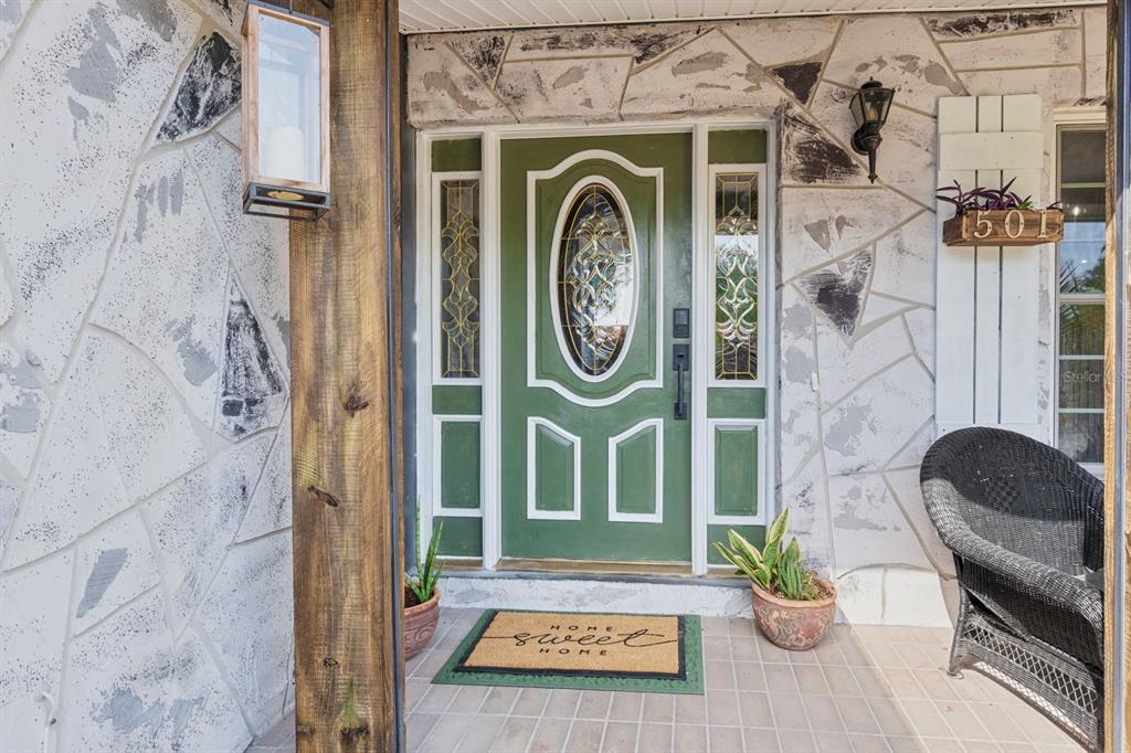 501 Rooks Road Seffner, FL 33584 - Photo 8 of 55