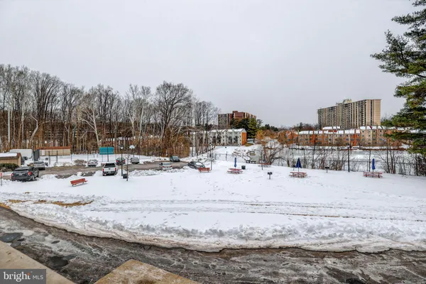 $3,050 | 7505 Democracy Boulevard, Unit 114, Bethesda, MD 20817
