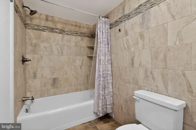 $3,200 | 7505 Democracy Boulevard, Unit A, Bethesda, MD 20817