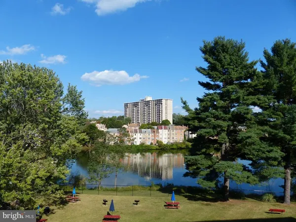 $3,050 | 7505 Democracy Boulevard, Unit 114, Bethesda, MD 20817